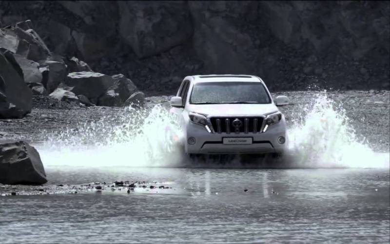 Comparison - Toyota Land Cruiser Prado 2015 - vs - Toyota Highlander ...